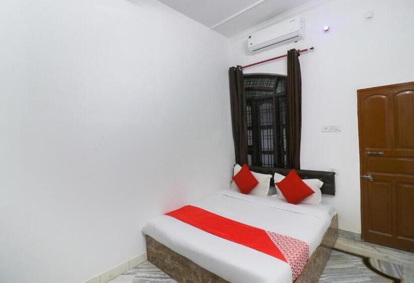 三人经典房间, Flagship Xpress Stays Near Munshi Pulia Metro Station