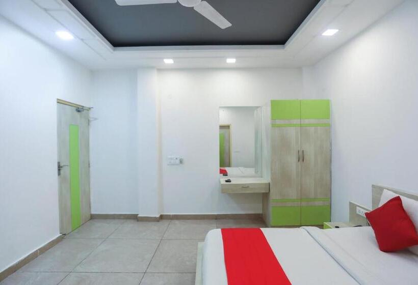 Quarto Estandar, Oyo 67602 Loto Stays