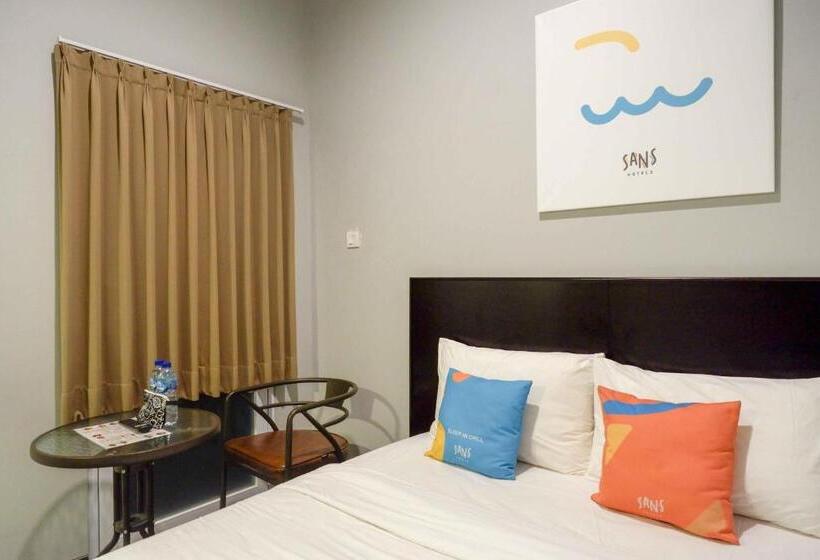 Номер Superior, Sans Hotel Empress Simpang Lima