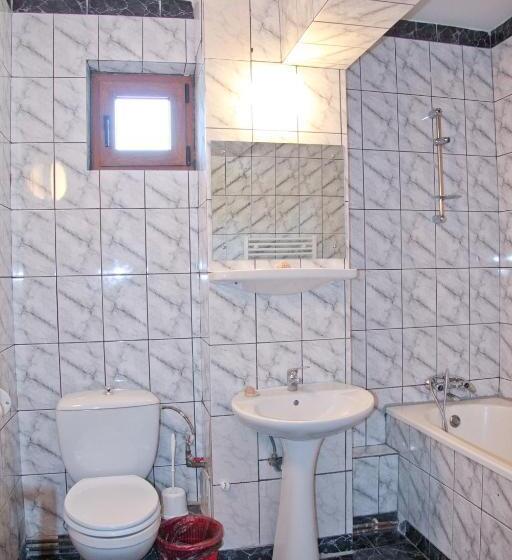 اتاق استاندارد با سرویس بهداشتی مشترک, Z Villa