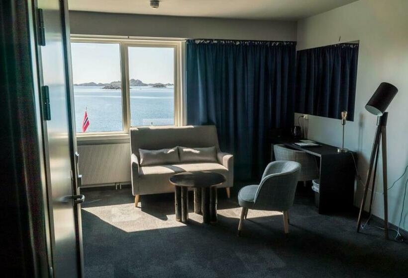 اتاق لوکس با چشم‌انداز دریا, Live Lofoten