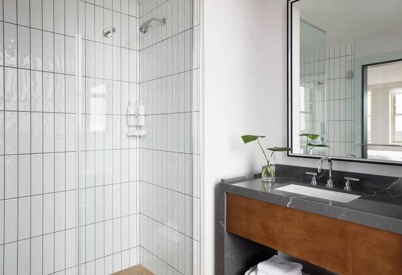 带城市景观的优质房间, Kimpton   Harper Hotel, An Ihg