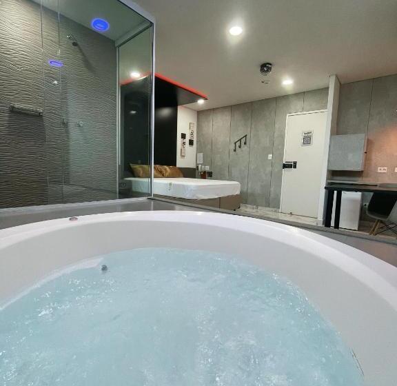 Quarto Deluxe com Hidromassagem, Green It Motel &