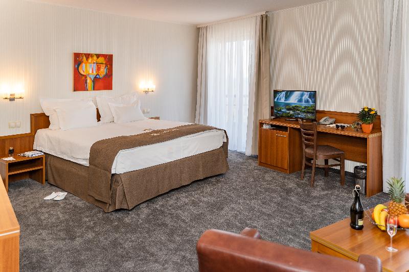 اتاق لوکس با چشم‌انداز دریا, Panorama Hotel   Free Ev Charging Station