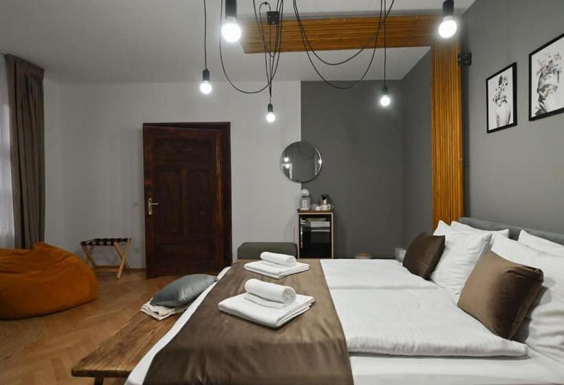 اتاق سوپریور با تخت بزرگ, Althof Apartments