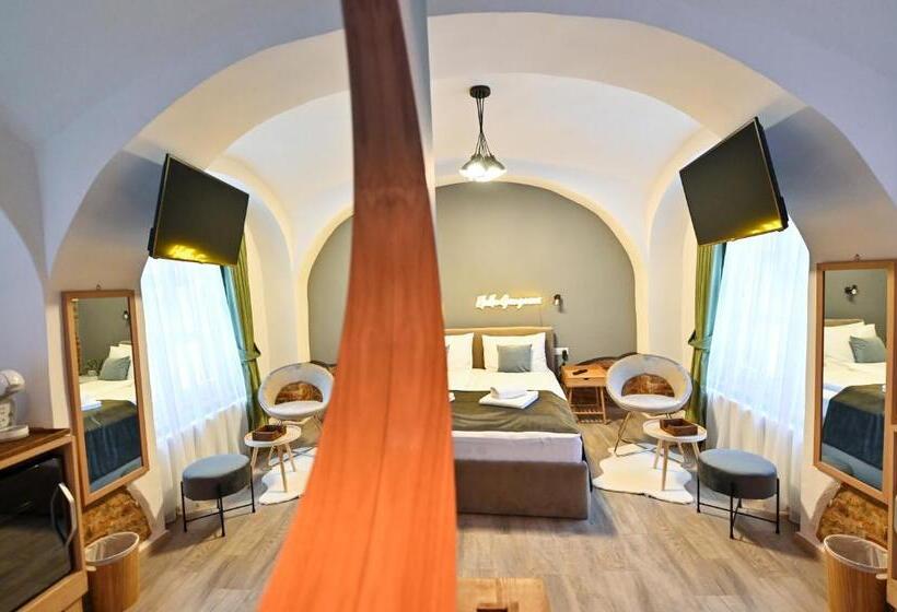 اتاق استاندارد, Althof Apartments