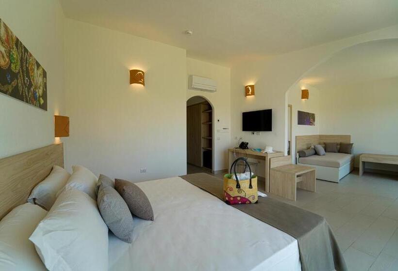 舒适三人间, Gh Santina Resort & Spa