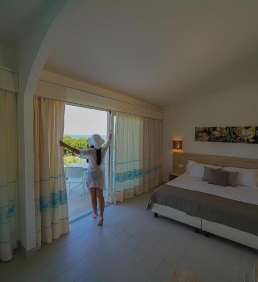 Трехместный Superior Вид на Море, Gh Santina Resort & Spa