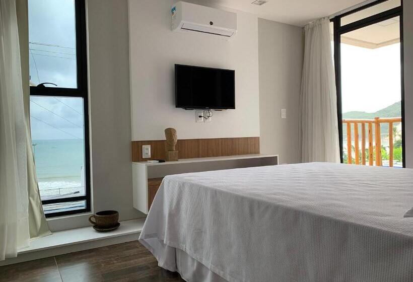 سوئیت با بالکن, Swell Praia