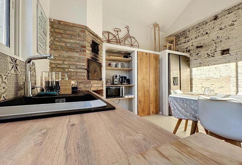 Номер Deluxe, L Oliveraie D Eurocentre   Toulouse Nord