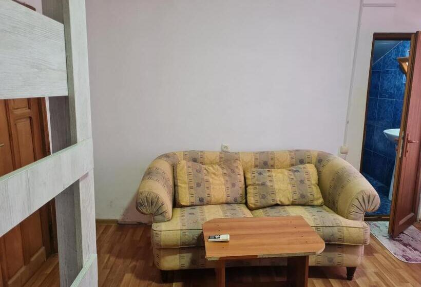 スタンダード４人部屋, Merabi Guest House
