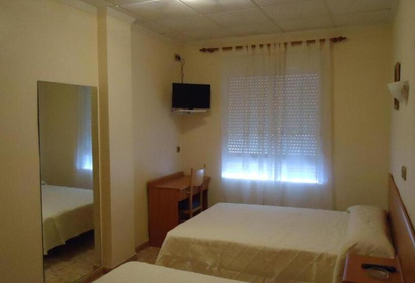 Quarto Estandar, Pension Los Cisnes