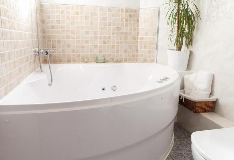 آپارتمان 3 خوابه, El Molí De Pontons Suites Con Jacuzzi Spa