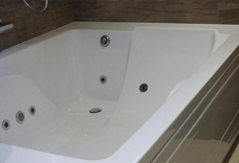 سوئیت 2 خوابه, El Molí De Pontons Suites Con Jacuzzi Spa