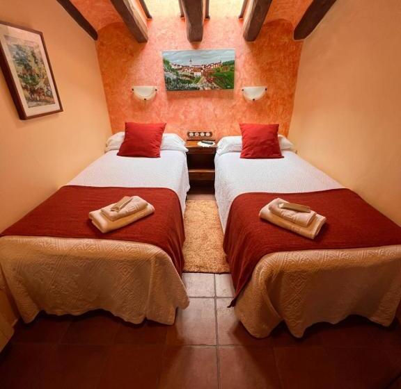 اتاق خانوادگی, El Molí De Pontons Suites Con Jacuzzi Spa