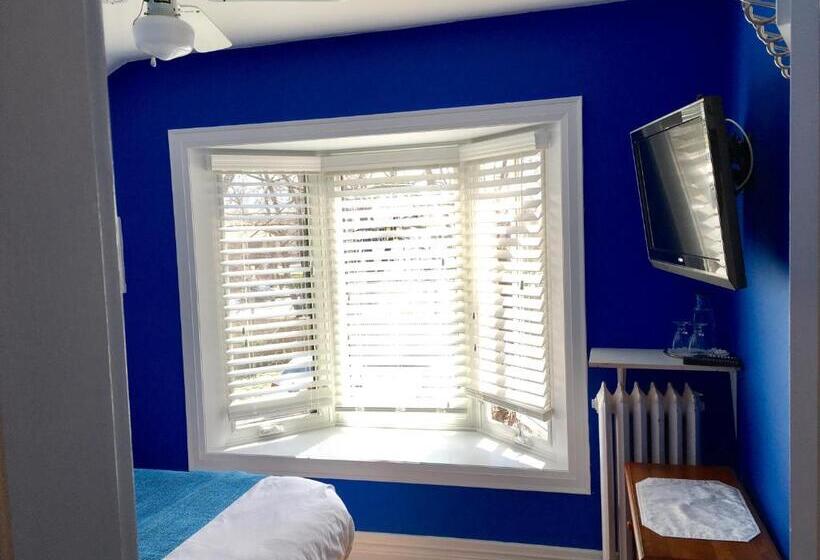 Svit, Ellis House Bed & Breakfast