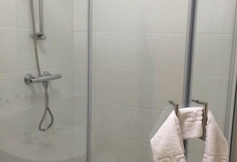 Номер Стандарт Индивидуальный, Strawberry Bank Hotel, Nec