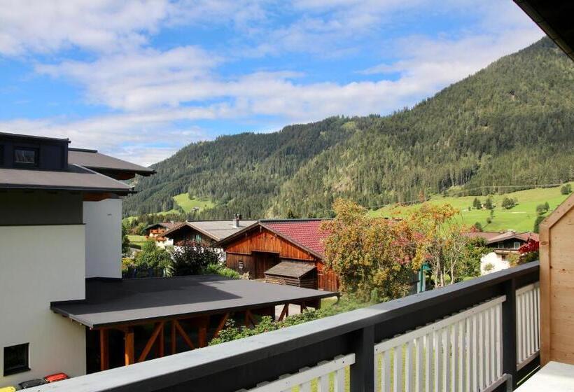 Четырехместный Номер Deluxe, Boutique Hotel Alpenhof