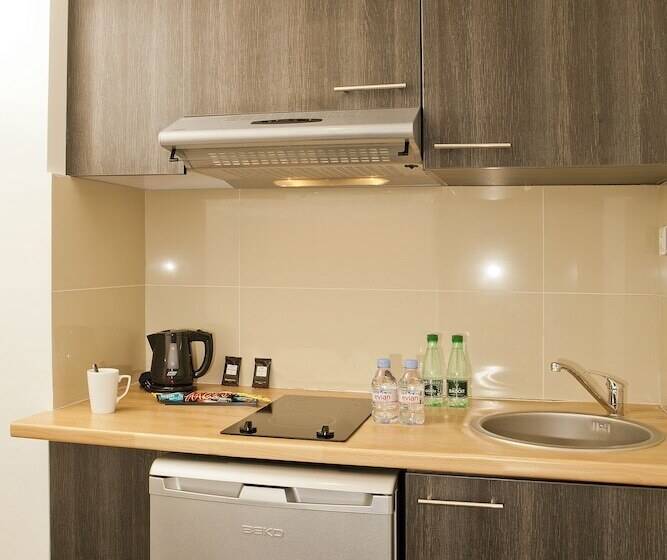Президентский Люкс, Residhome Suites Paris Sénart