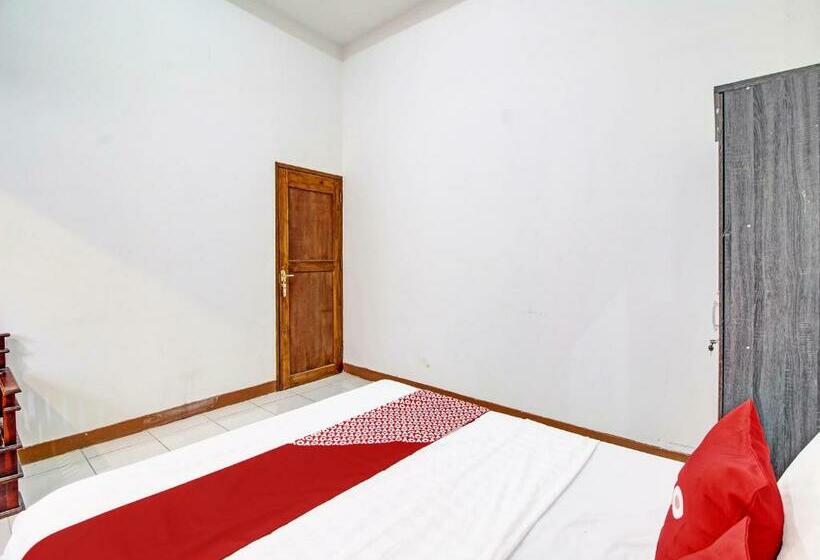 Номер Стандарт, Capital O 91690 Moza Guest House