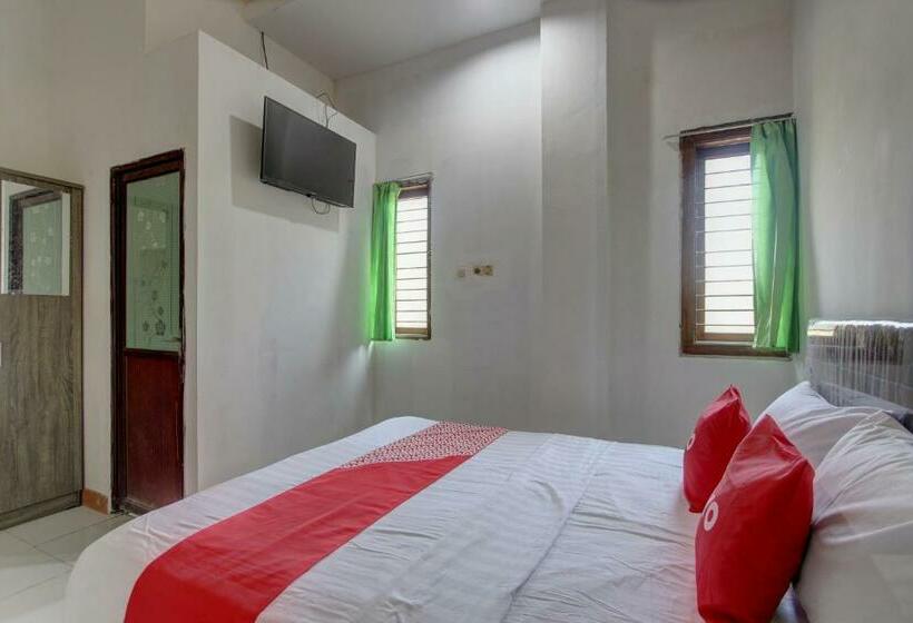 Номер Стандарт, Capital O 91690 Moza Guest House