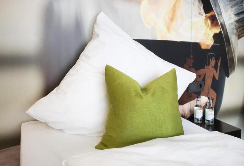 スタンダードルーム, Kuf Hotel By Wmm Hotels