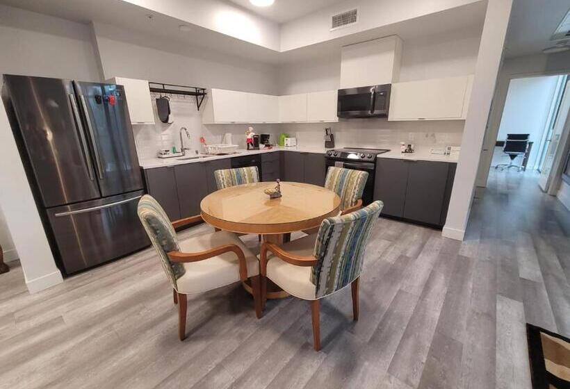 Апартаменты 2 Спальни, Stayspro   Hollywood Homes Minutes To Everything Spacious And Free Parking