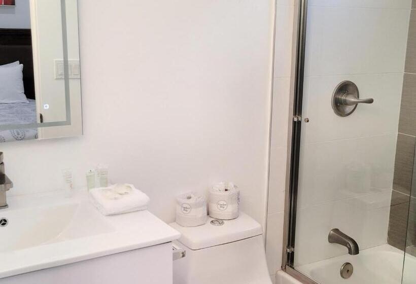 Апартаменты 3 Спальни, Stayspro   Hollywood Homes Minutes To Everything Spacious And Free Parking