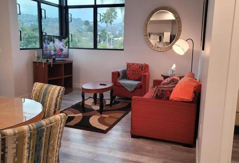Апартаменты 2 Спальни, Stayspro   Hollywood Homes Minutes To Everything Spacious And Free Parking