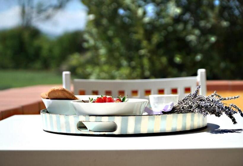 Номер Deluxe с Балконом, Relais Colle Buono