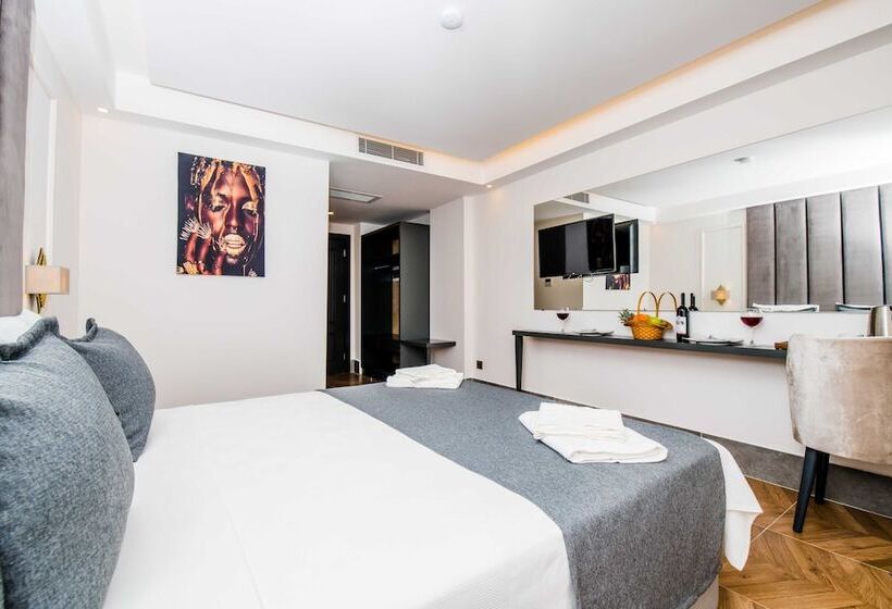 Трехместный Номер Deluxe, Fly Inn