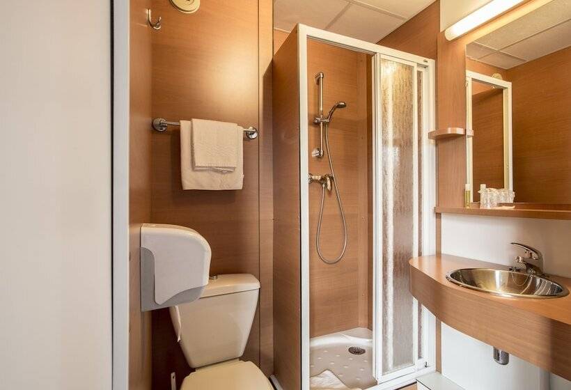 Номер Стандарт, Brit Hotel Rennes Le Castel