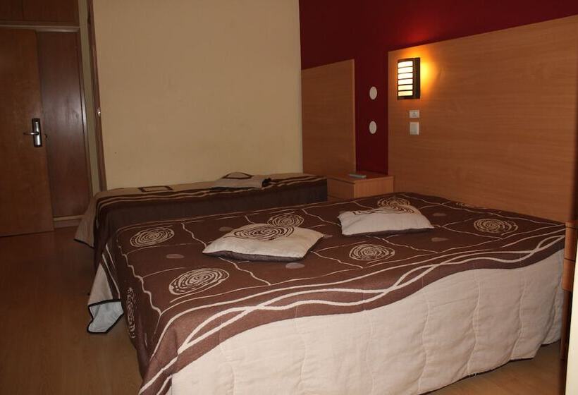اتاق استاندارد سه نفره, Guest House Estrela