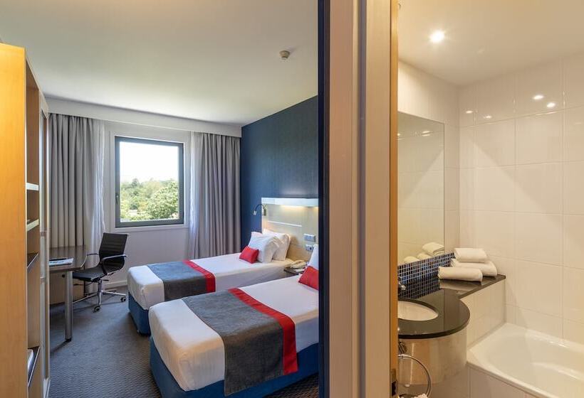 Номер Стандарт, Holiday Inn Express Porto Exponor, An Ihg