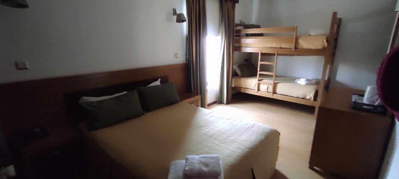 Quarto Triplo Estandar, Rural Sra De Pereiras