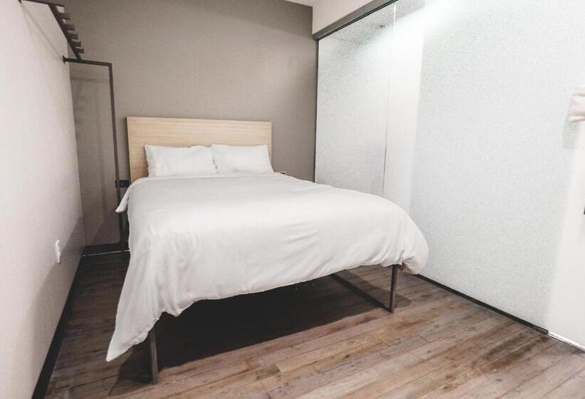اتاق سوپریور, Sova Microroom & Social