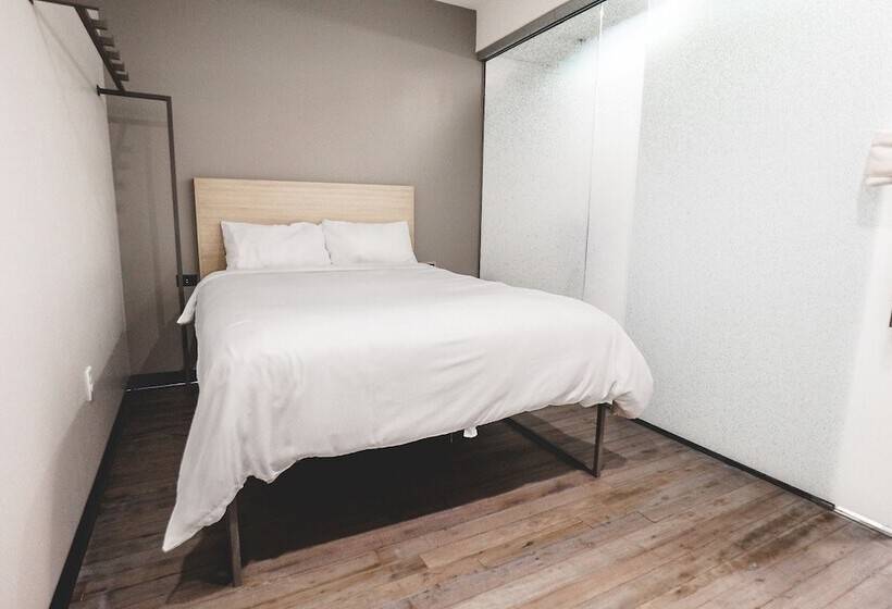اتاق استاندارد, Sova Microroom & Social