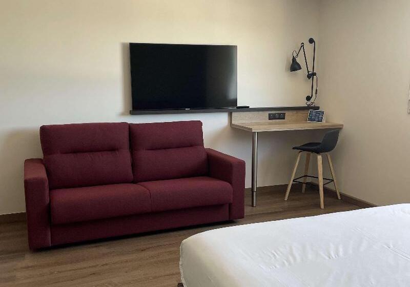 Quarto Superior, Campanile Montpellier Ouest Croix D Argent