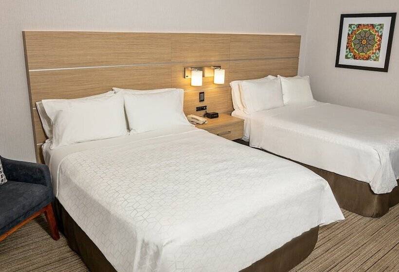 İki Çift Kişilik Yataklı Standart Oda, Holiday Inn Express Chihuahua, An Ihg