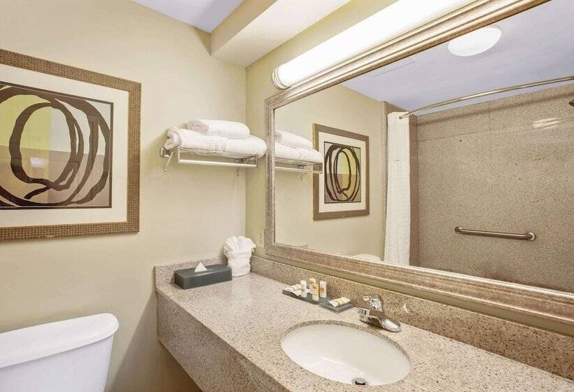 障害者適応デラックスルーム, La Quinta By Wyndham Pcb Coastal Palms