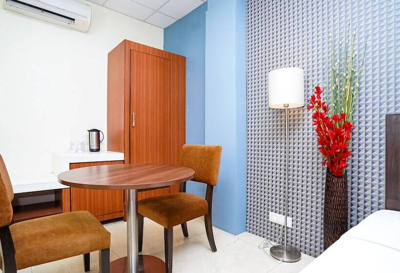 Quarto Deluxe, Pooja Palace