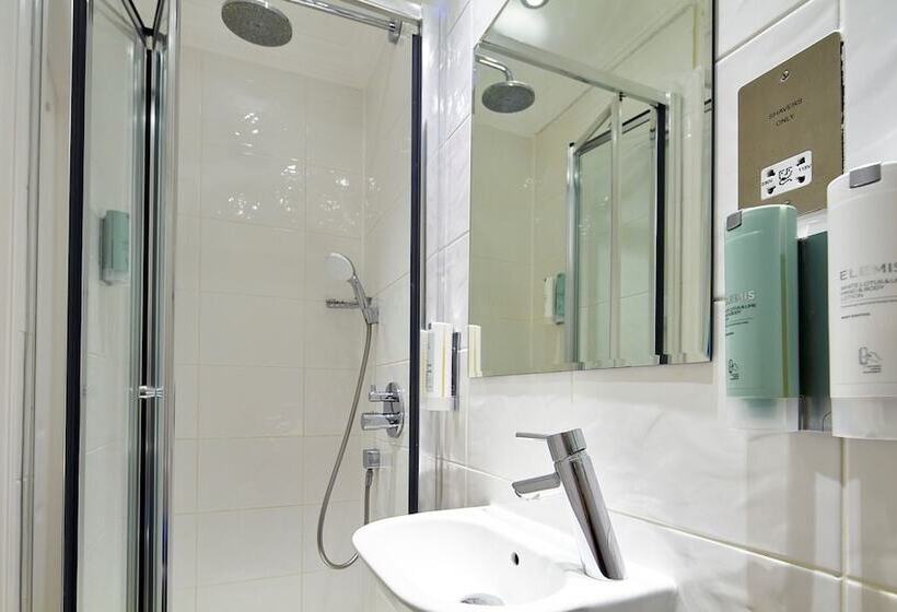 Номер Стандарт Индивидуальный, Mandolay Hotel Guildford