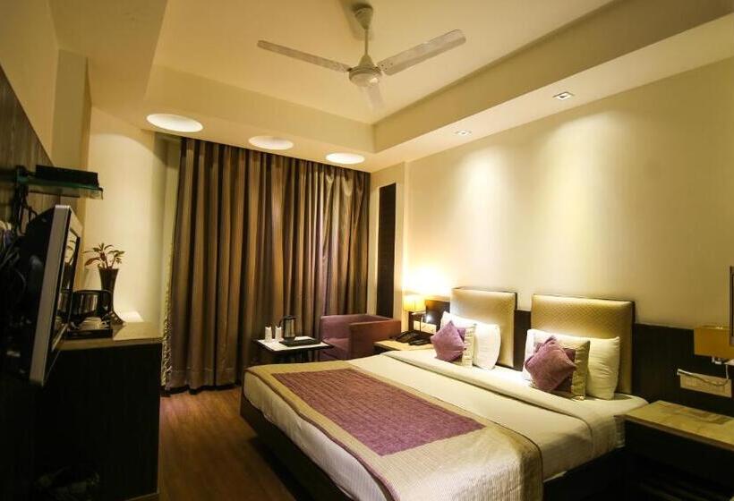 スーペリアールーム, The Prime Balaji Deluxe At New Delhi Railway Station   Free Airport Pickup