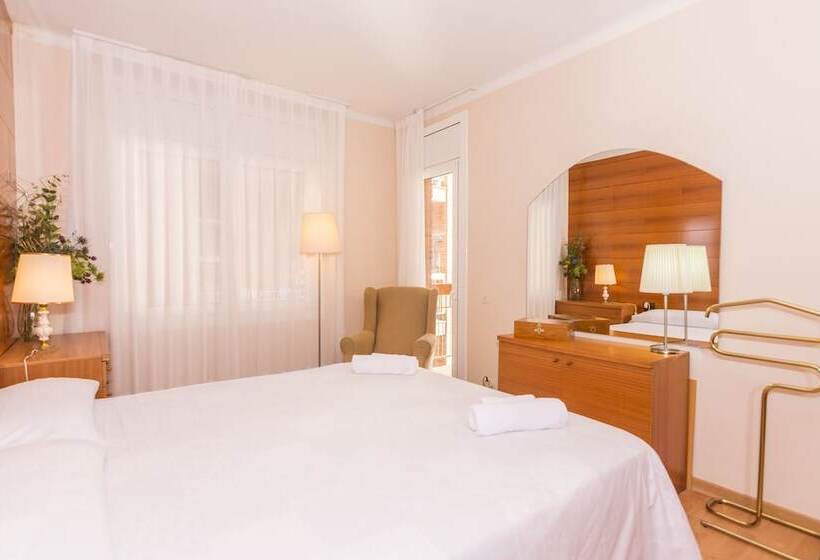 Апартаменты 3 Спальни, Homeholidaysrentals Apartamento Amaral   Costa Barcelona