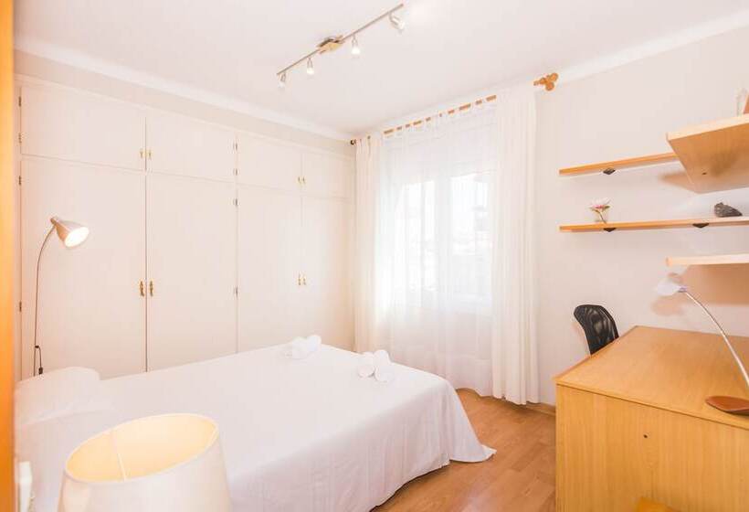 Апартаменты 3 Спальни, Homeholidaysrentals Apartamento Amaral   Costa Barcelona