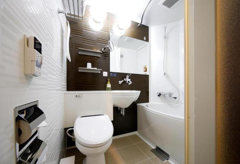 스탠다드 룸 퀸사이즈 침대, Travelodge Kyoto Shijokawaramachi