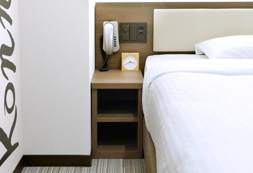 스탠다드 룸 퀸사이즈 침대, Travelodge Kyoto Shijokawaramachi
