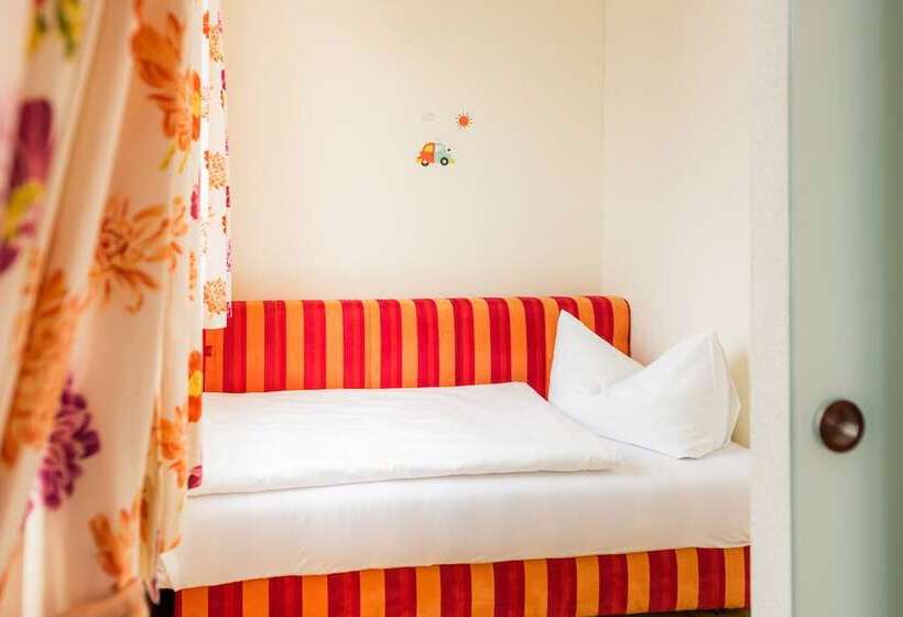 Family Suite, Walserberg