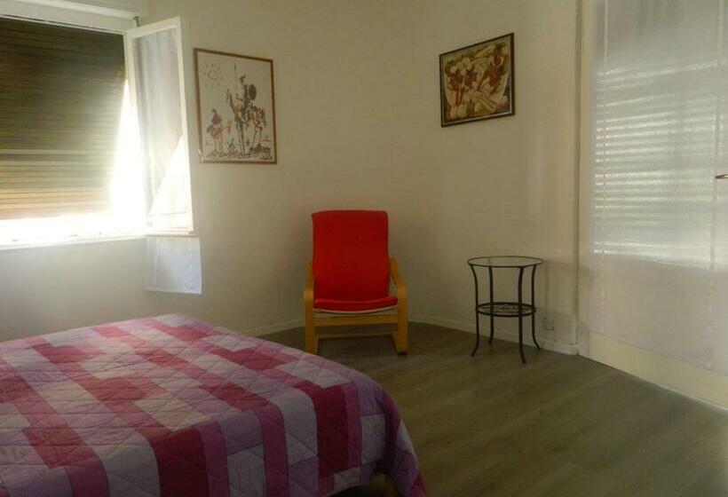 Apartamento 1 Dormitório com Sacada, Vecchia Riva