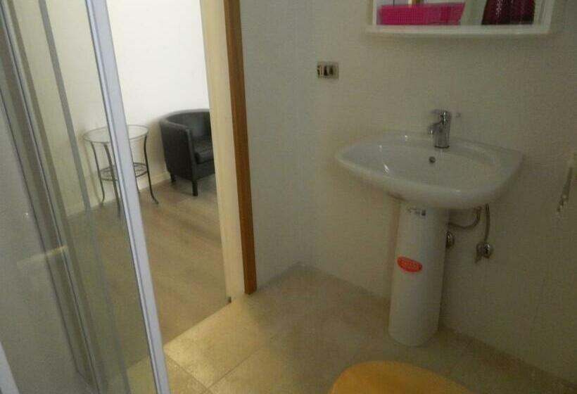 Apartamento 1 Dormitório com Sacada, Vecchia Riva